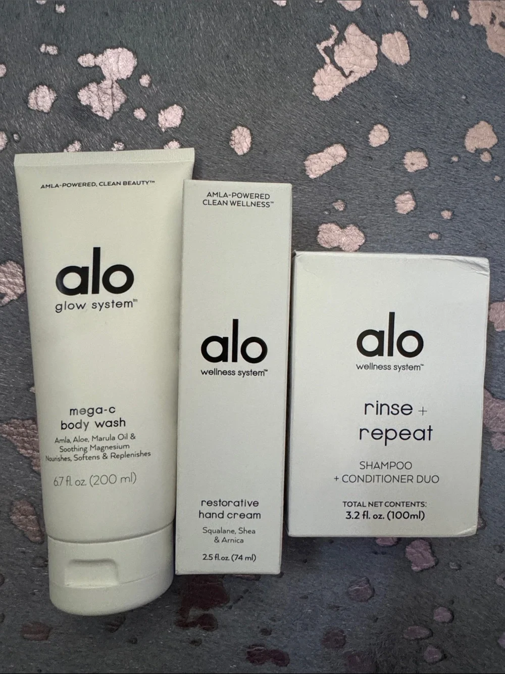 alo body wash hand cream shampoo & conditioner